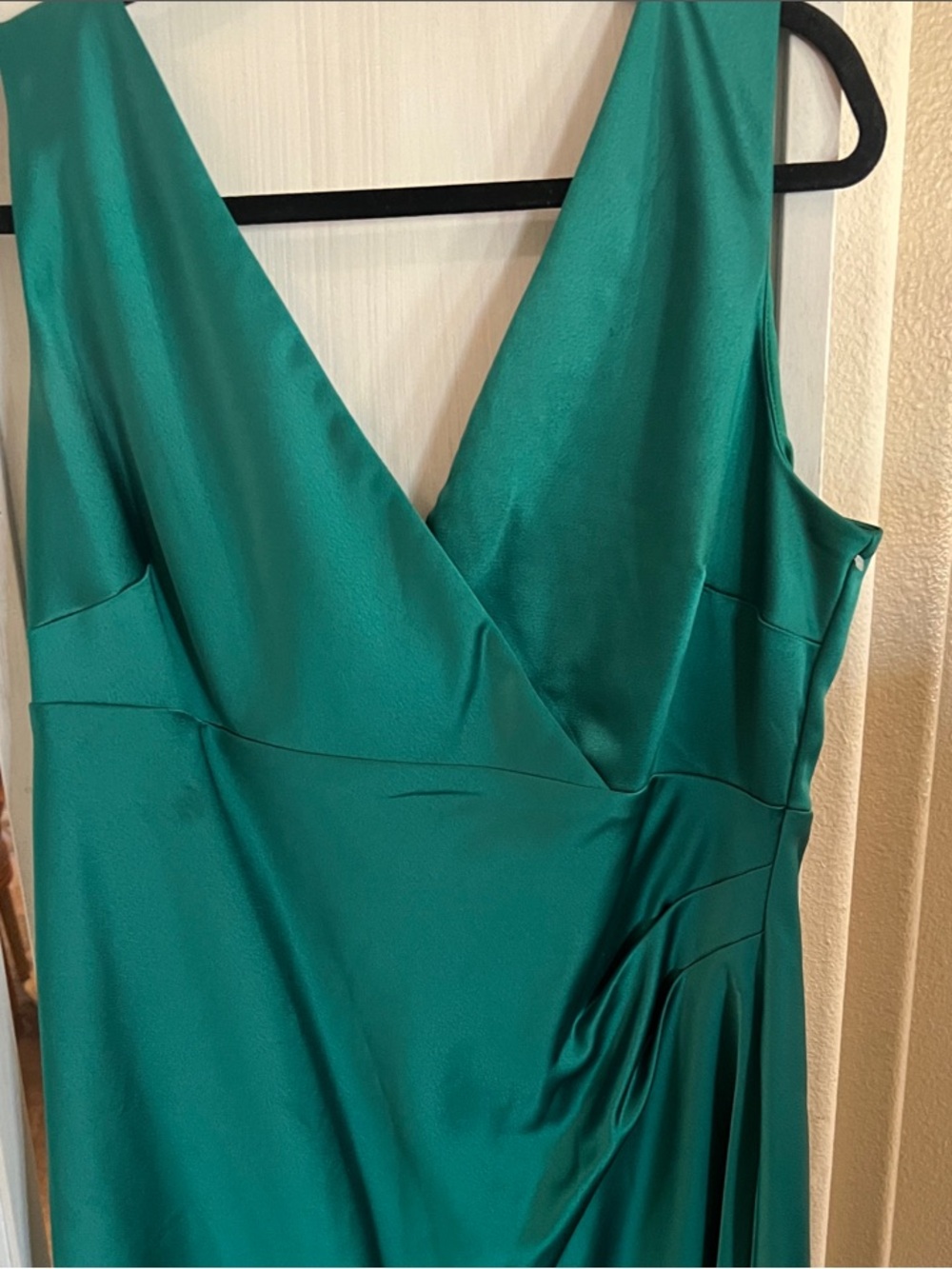 Ralph Lauren Elegant V-Neck Emerald Green satin dress sz 16